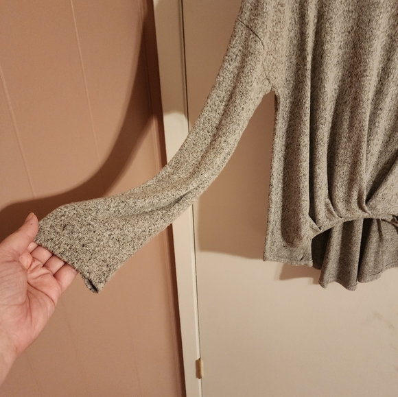 Sweater - Picture 4 of 7